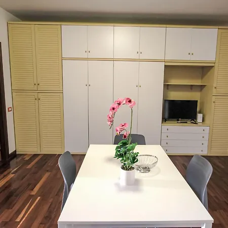 By The By Interhome