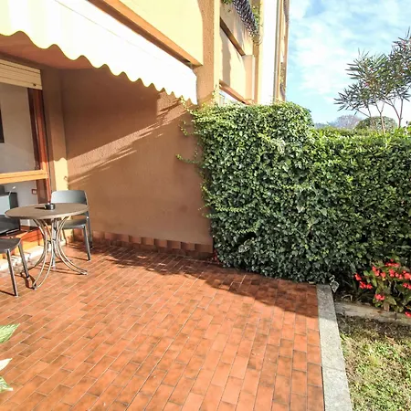 By The By Interhome Apartment